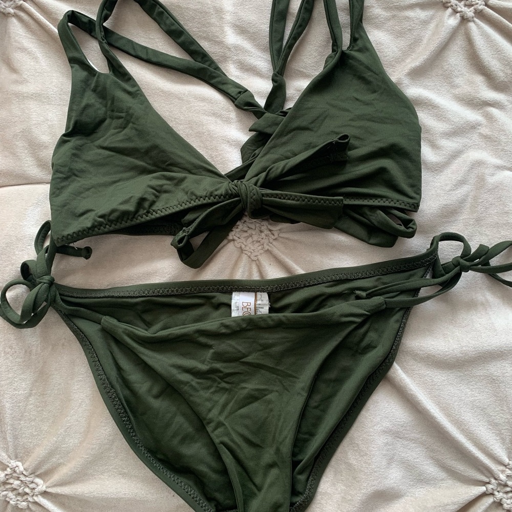 Becca Bikini, excellent condition Sz L